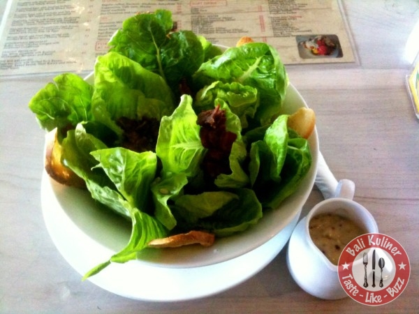 gourmet-cafe_caesar-salad