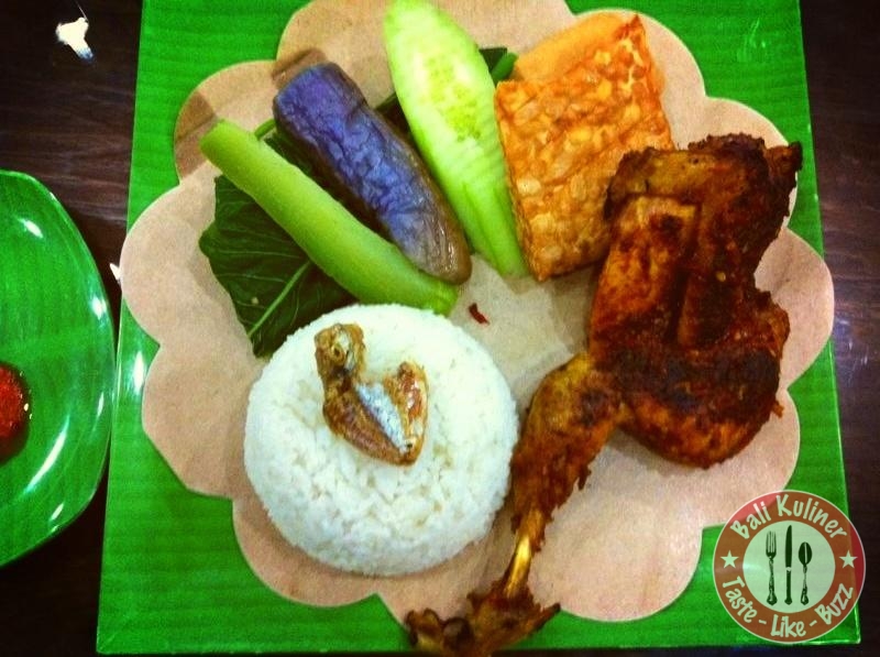 Nasi Tempong Bajak Laut - BaliKuliner.com