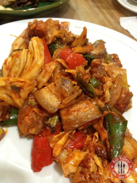 restaurant_buga-spicy_pork-with-shallots
